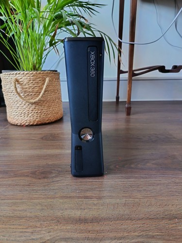Xbox 360 slim trinity - 360,