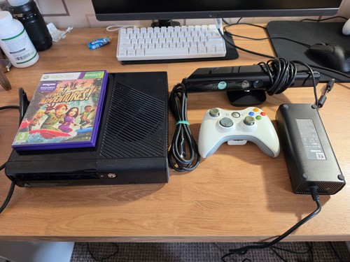 Xbox 360 250gb console - xbox, e